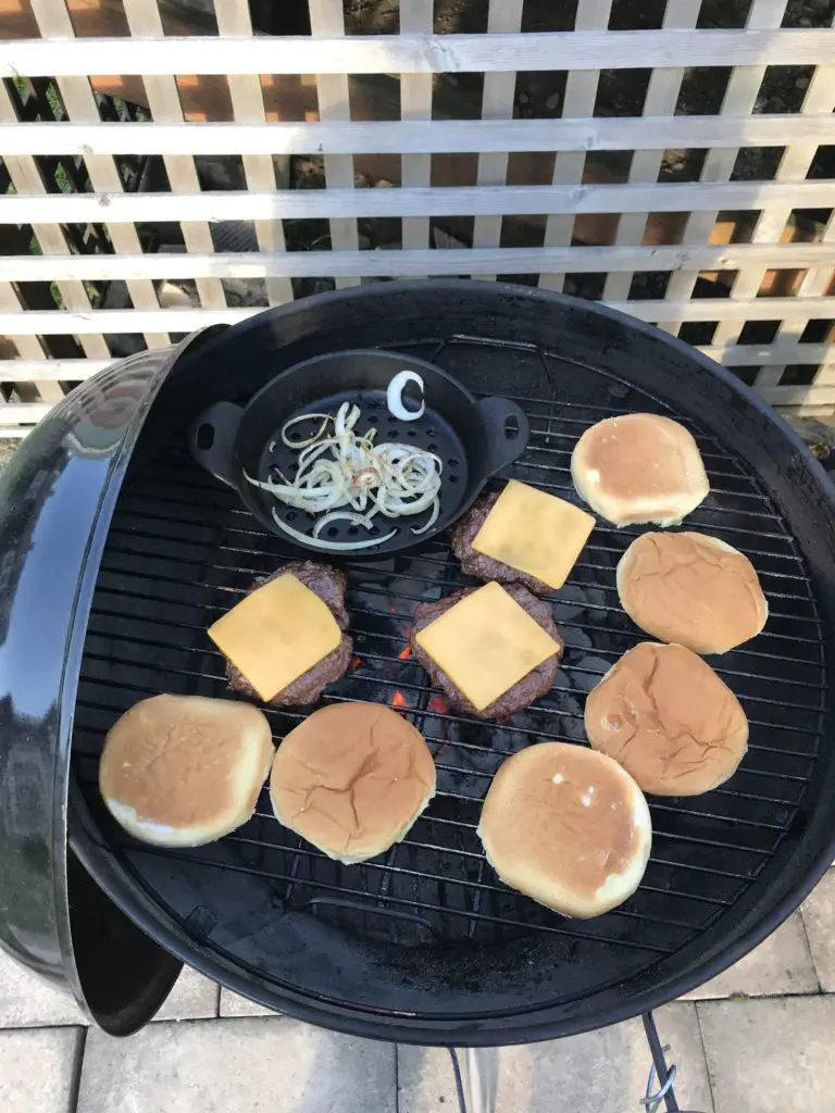 Barbecue With Cheeseburgers